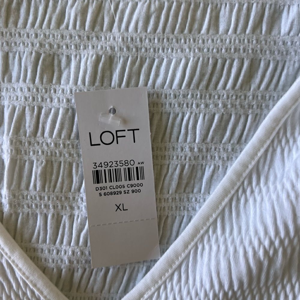 NWT LOFT Smocked Flutter V-Neck Top - Picture 3 of 3